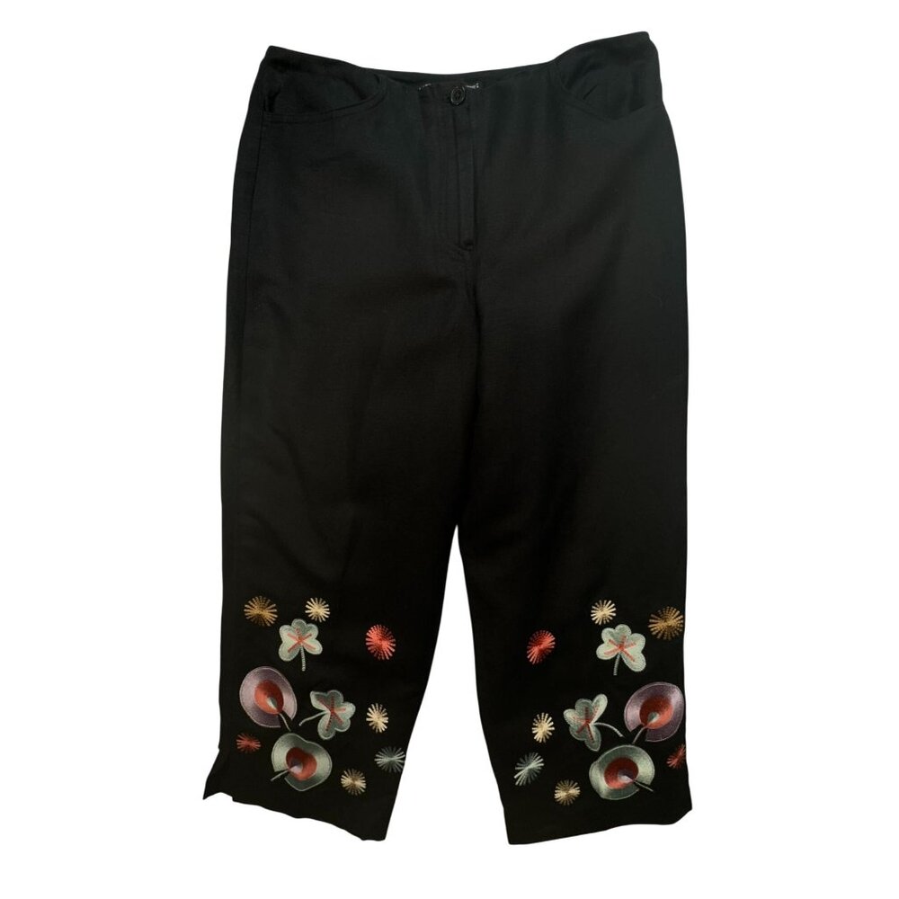 Larry Levine Petite Womens Capri Pants Size 8P Black Floral Embroidered Casual